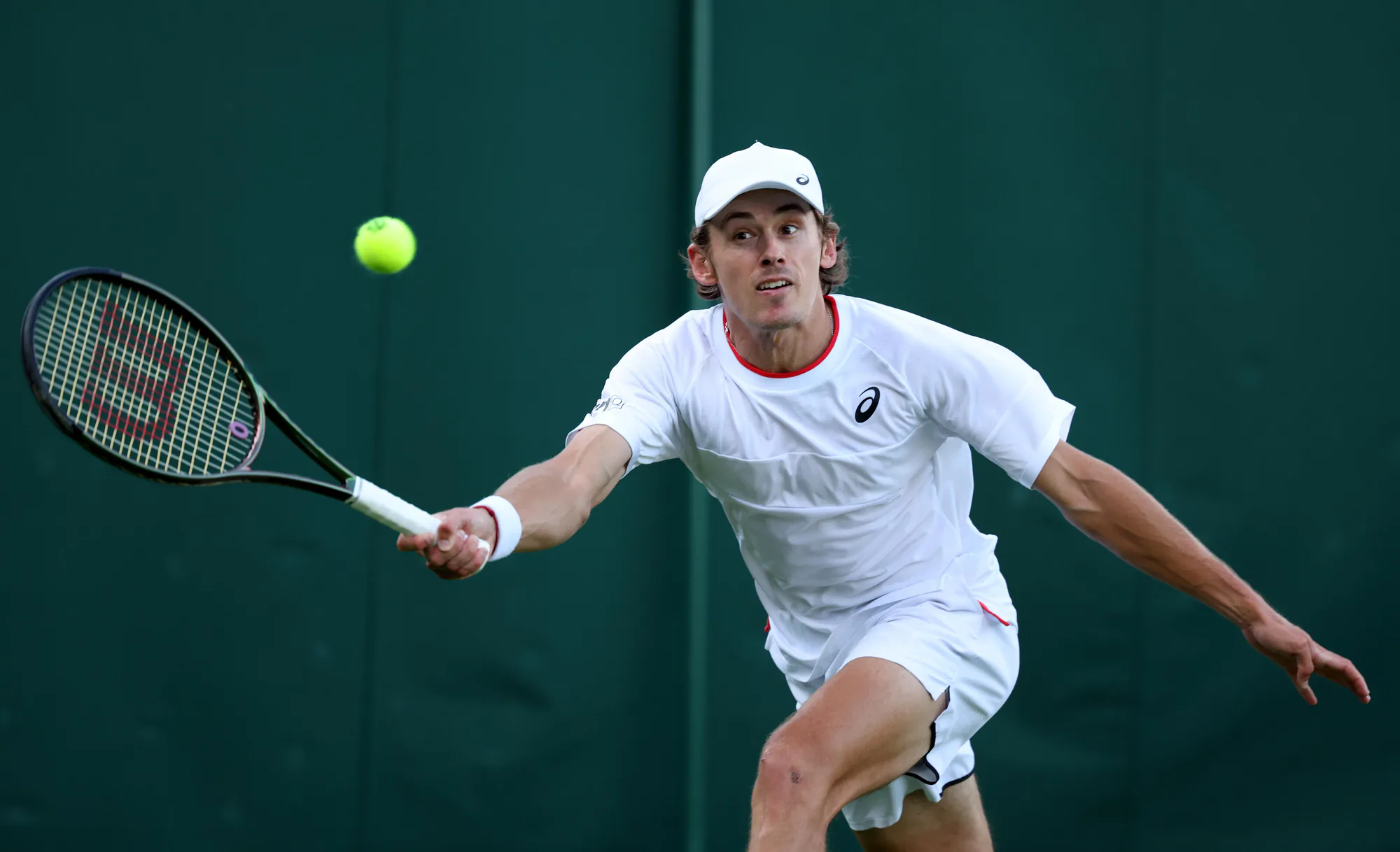 Wimbledon'da Kritik Eşleşme: Alex de Minaur ve Adrian Mannarino Karşı Karşıya Wimbledon'da Kritik Eşleşme: Alex de Minaur ve Adrian Mannarino Karşı Karşıya