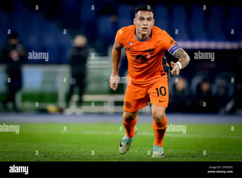 Lautaro Martínez'den Duygusal Kutlama: Arjantin'i Finale Taşıyan Yıldız Ailesiyle Bir Arada