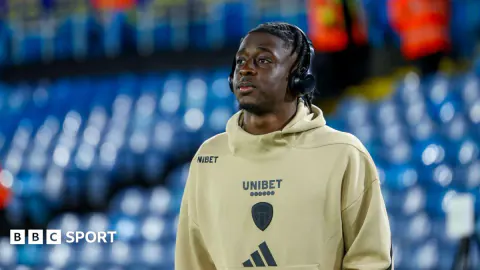 Swindon Town, Genç Savunmacı James Debayo'yu Kadrosuna Kattı