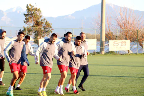 RB Salzburg'un Yaz Kampı Karnesi: Gamba Osaka ile Kritik Sınav