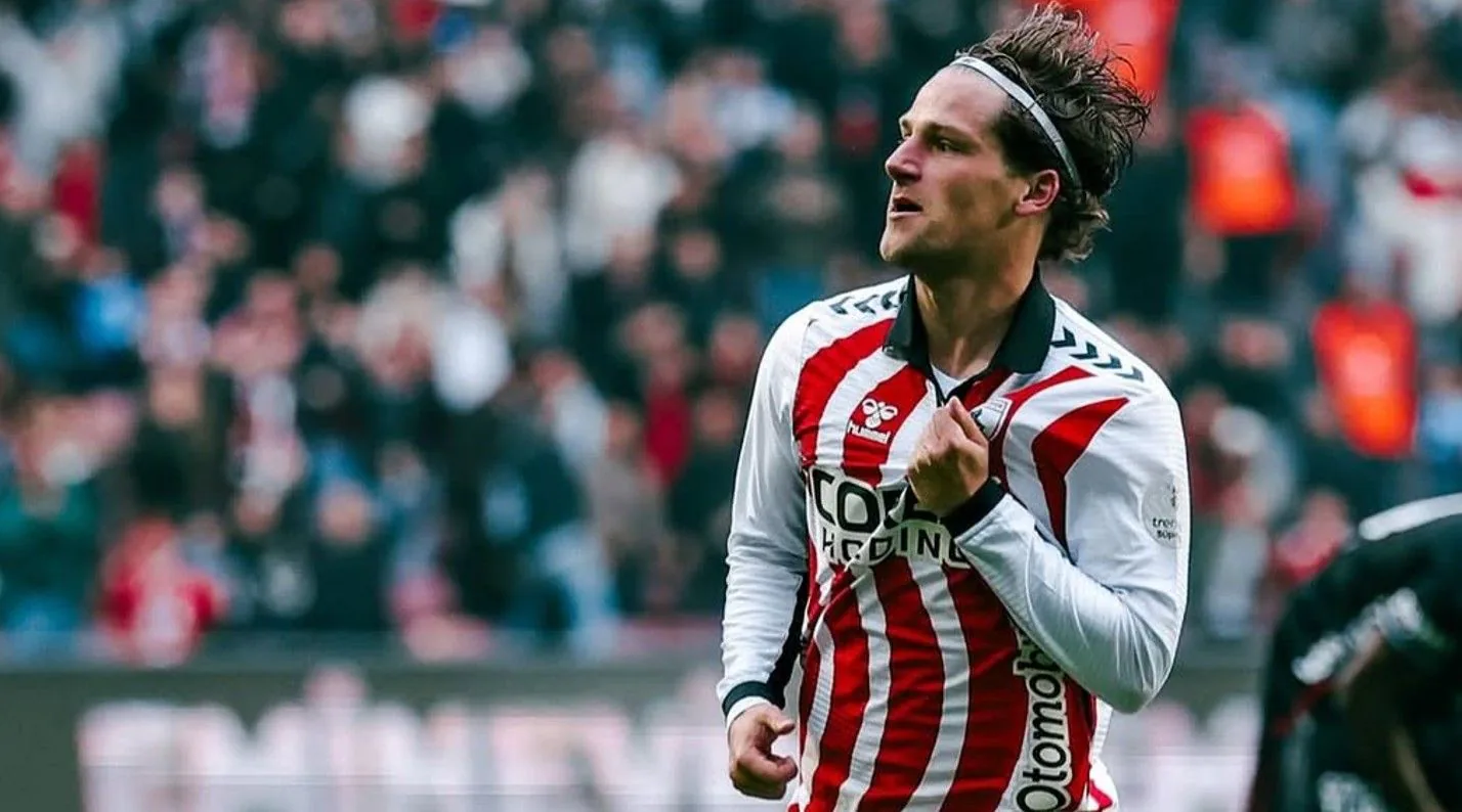 Samsunspor'un Yıldızı Carlo Holse Bundesliga Yolunda: Schalke 04 Devrede Samsunspor'un Yıldızı Carlo Holse Bundesliga Yolunda: Schalke 04 Devrede