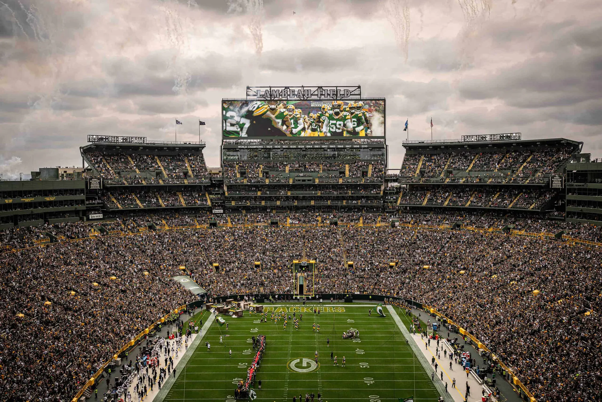 Green Bay Packers'da 2026 Sezonu Hazırlıkları: Lambeau Field'da Kamp Heyecanı Green Bay Packers'da 2026 Sezonu Hazırlıkları: Lambeau Field'da Kamp Heyecanı