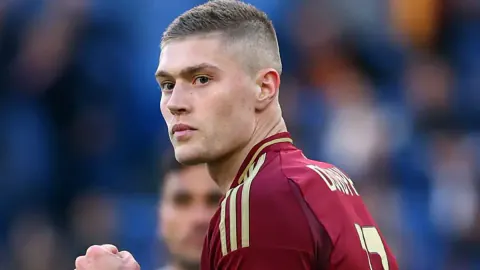 Artem Dovbyk'in Geleceği Belirsiz: Roma'da Düşüş ve Trabzonspor İhtimali