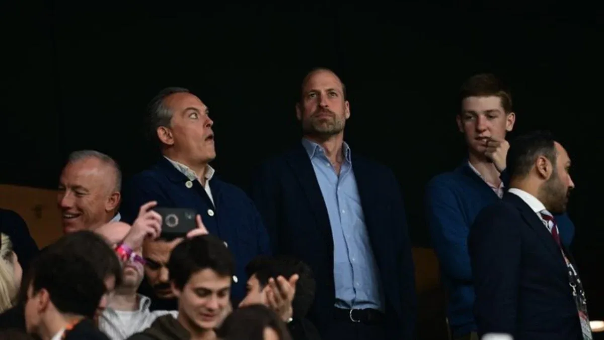 Prens William'ın İstanbul Ziyareti: Aston Villa'nın Avrupa Zaferi Prens William'ın İstanbul Ziyareti: Aston Villa'nın Avrupa Zaferi