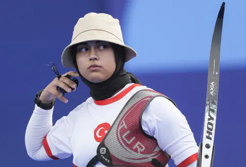 Milli Okçu Elif Berra Gökkır Dünya Kupası'nda Gümüş Madalyaya Uzandı