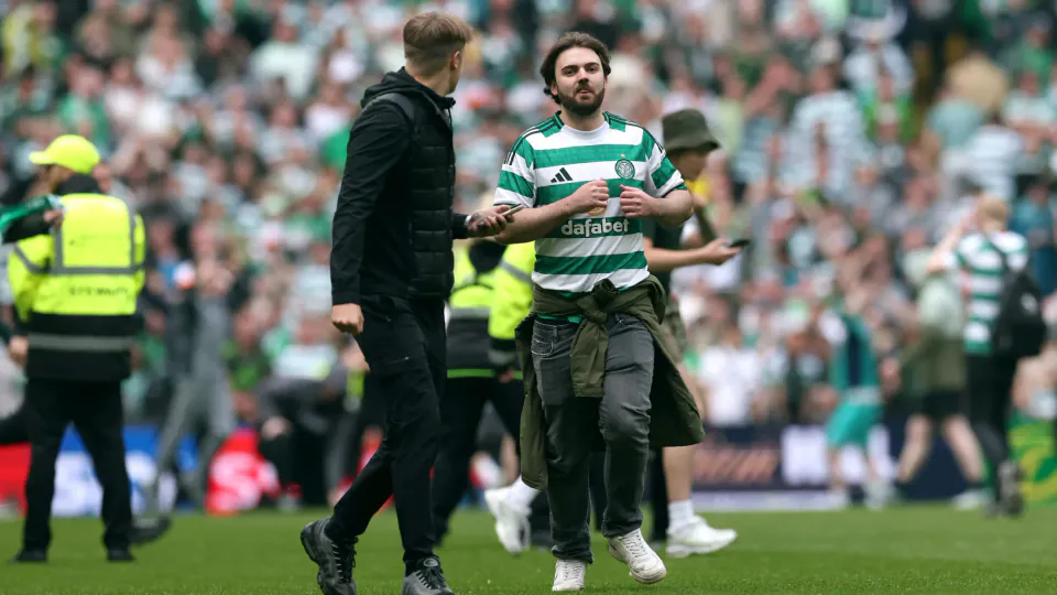 Celtic'ten Orta Sahaya Takviye Hamlesi: Gineitis Gündemde görseli