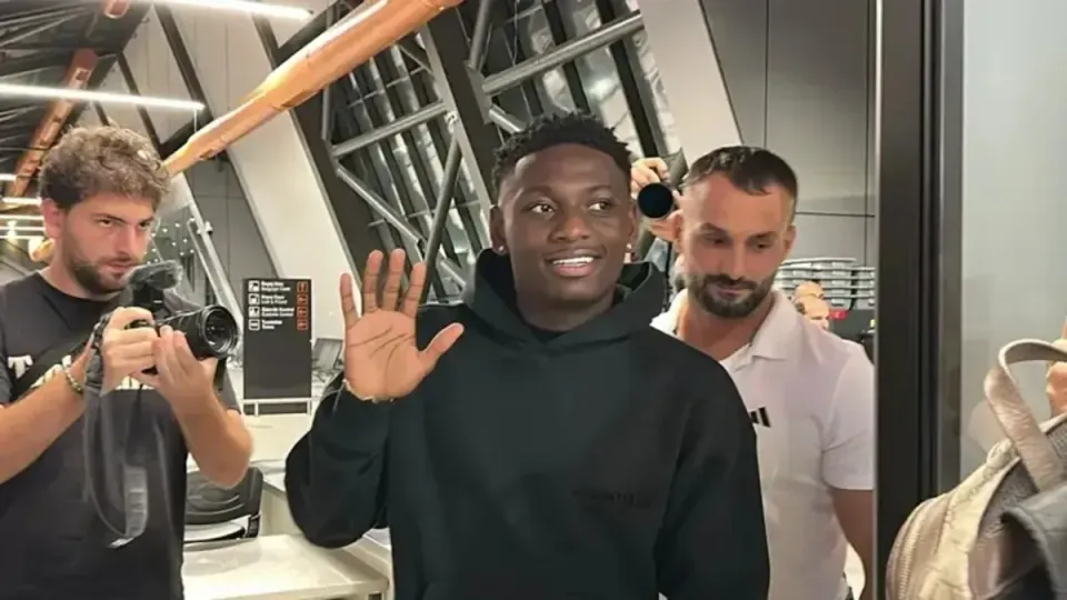 Trabzonspor'da Kazeem Olaigbe Kararı: İsviçre Devine Kiralandı görseli