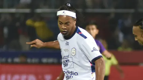 Ronaldinho 46 Yaşında Geri Dönüyor: İtalyan Ekibiyle Sözleşme İmzaladı