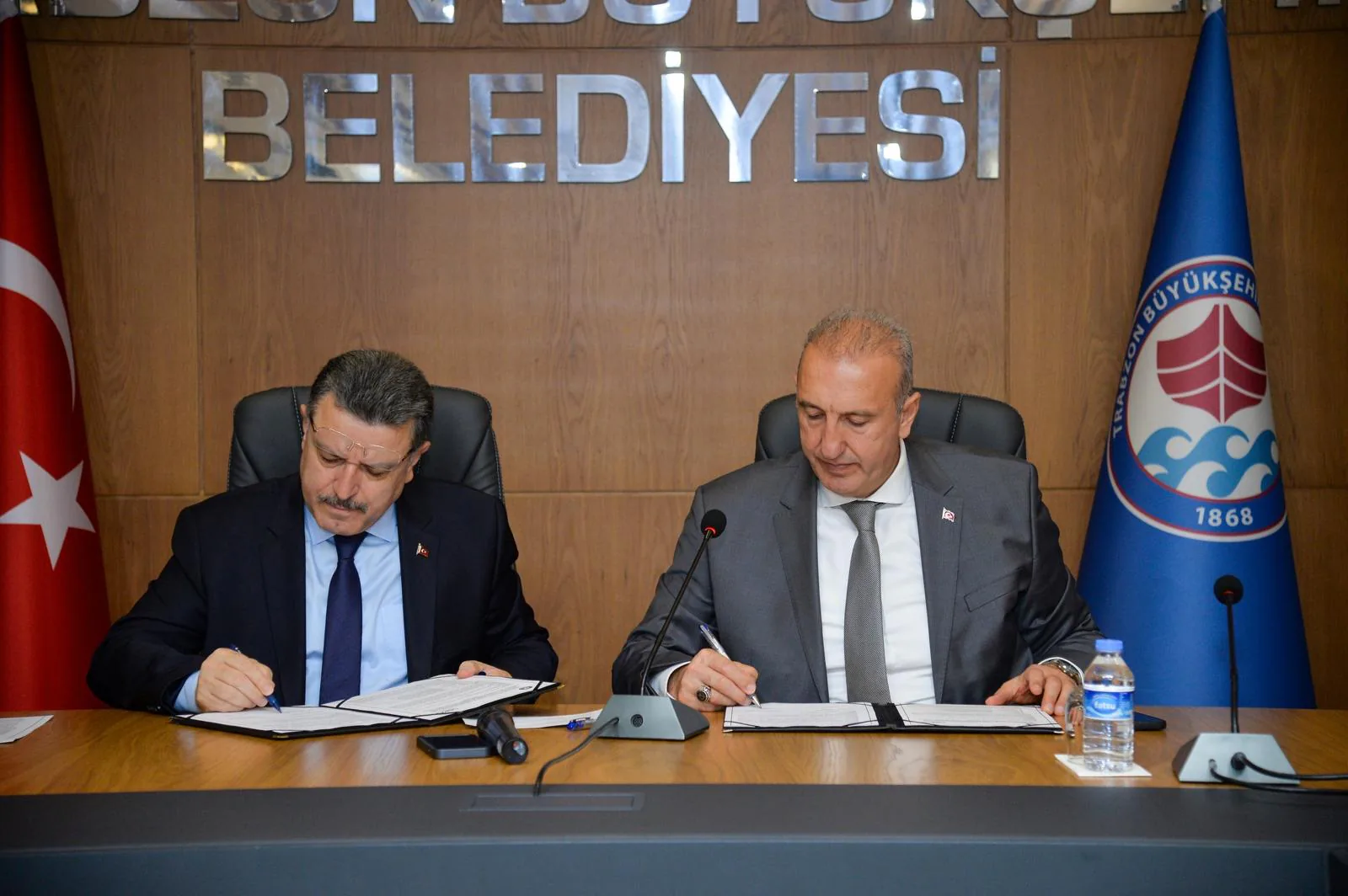 Pınargücü'nden Karşıyaka'ya Dev Destek: 1,6 Milyon TL'lik Alacak Silindi Pınargücü'nden Karşıyaka'ya Dev Destek: 1,6 Milyon TL'lik Alacak Silindi