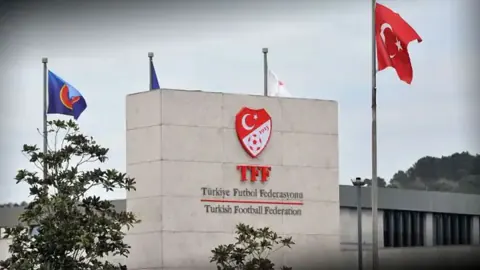 Süper Lig'de 10+4 Yabancı Kuralı Kesinleşti: TFF'den Kulüplere Net Mesaj
