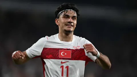 Galatasaray'da Can Uzun Bombası: Kişisel Şartlarda Anlaşma Sağlandı
