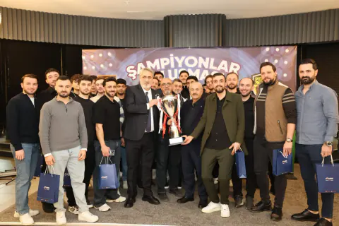 Akpınar Kardeşlerden İngiltere'de Başarı: Royal Birkdale'de Çifte Şampiyonluk