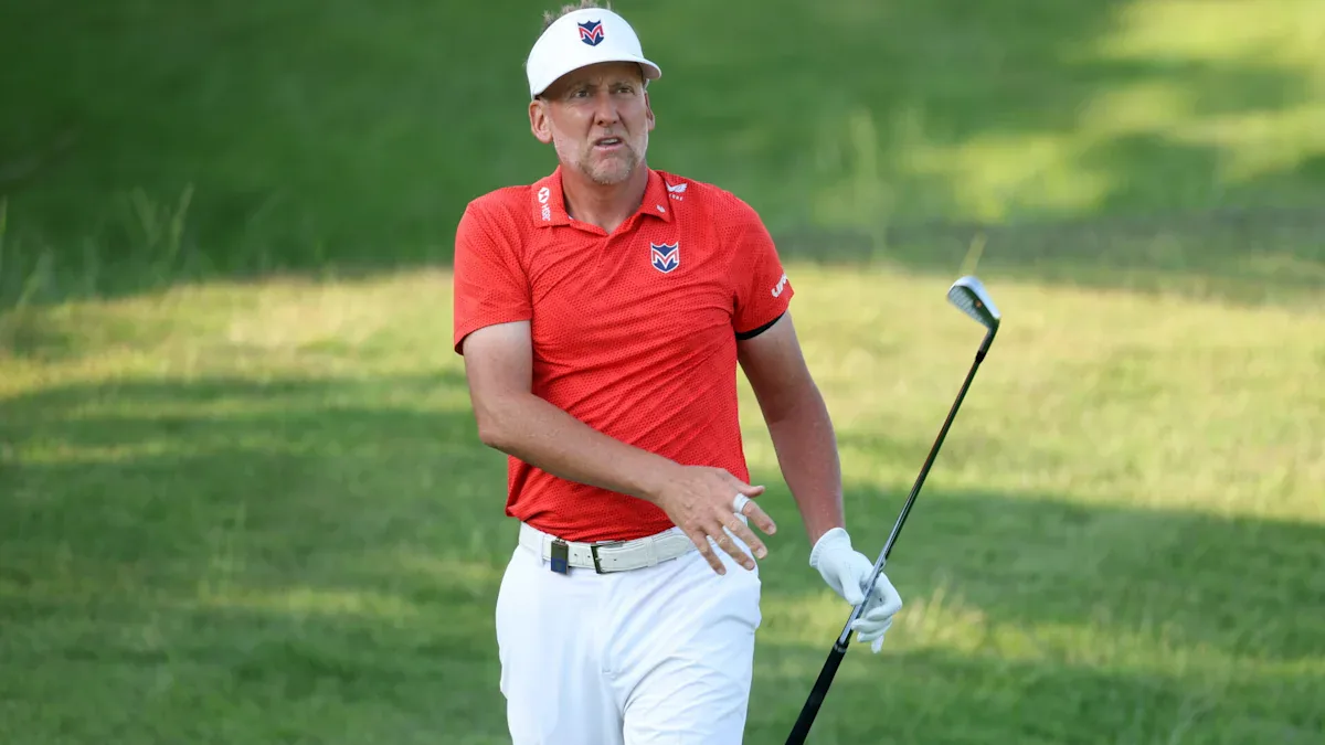 Ian Poulter'ın Şaşırtan Dönüşü: Sakatlık Sonrası Form Tuttu Ian Poulter'ın Şaşırtan Dönüşü: Sakatlık Sonrası Form Tuttu