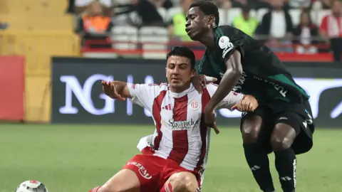 Süper Lig'de Dramatik Final: Fenerbahçe ve Eyüpspor Berabere, Antalyaspor Küme Düştü