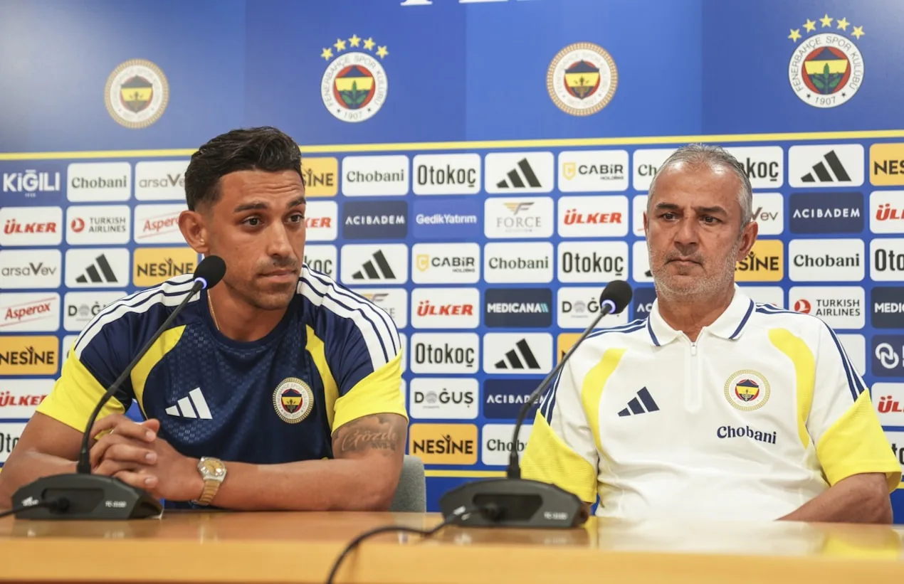 İrfan Can Kahveci'den Şampiyonluk Sözü: Yeni Transfer Heyecanıyla Başlıyoruz İrfan Can Kahveci'den Şampiyonluk Sözü: Yeni Transfer Heyecanıyla Başlıyoruz