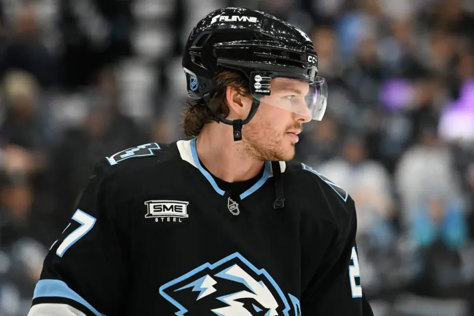 New Jersey Devils'den Sürpriz Hamle: Barrett Hayton İçin Teklif Masada görseli