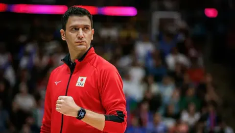 Ferhat Akbaş Asya'nın En İyi Voleybol Antrenörü Seçildi