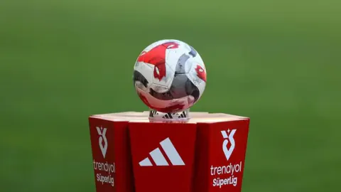 Süper Lig 2026-2027 Sezonu Hazırlıkları: Kamplar ve Transfer Stratejileri Başladı