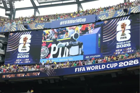 İnsansı Robot Atlas 2026 Dünya Kupası Sahasında: Teknoloji Futbolla Buluştu