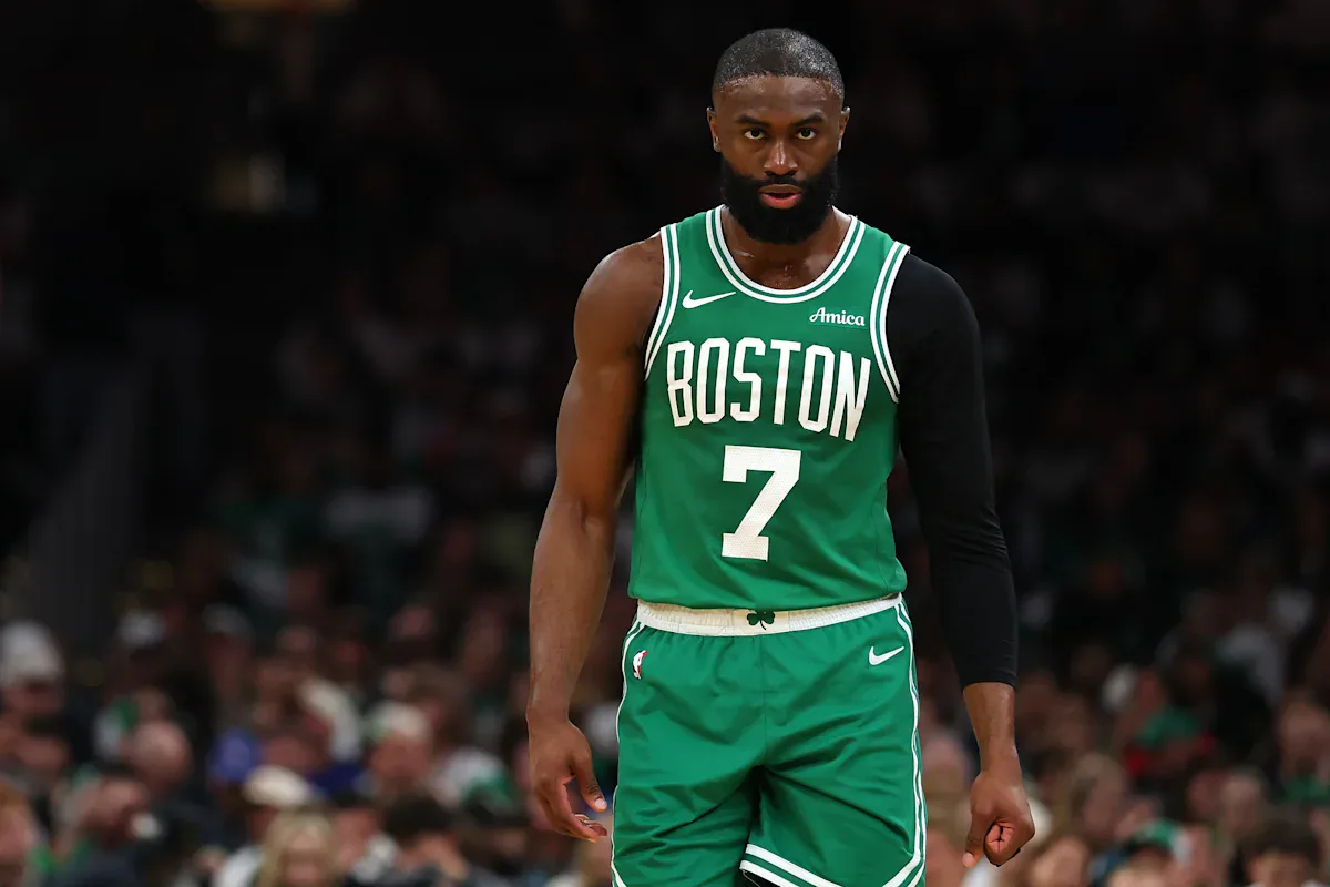 NBA'de Yılın Transfer Bombası: Jaylen Brown Philadelphia 76ers'a Geçti NBA'de Yılın Transfer Bombası: Jaylen Brown Philadelphia 76ers'a Geçti