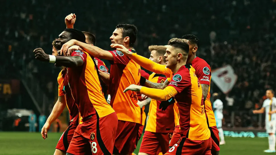 Galatasaray Ümraniyespor Karşısında Gol Yağmuruna Tutuldu: 5-1 görseli
