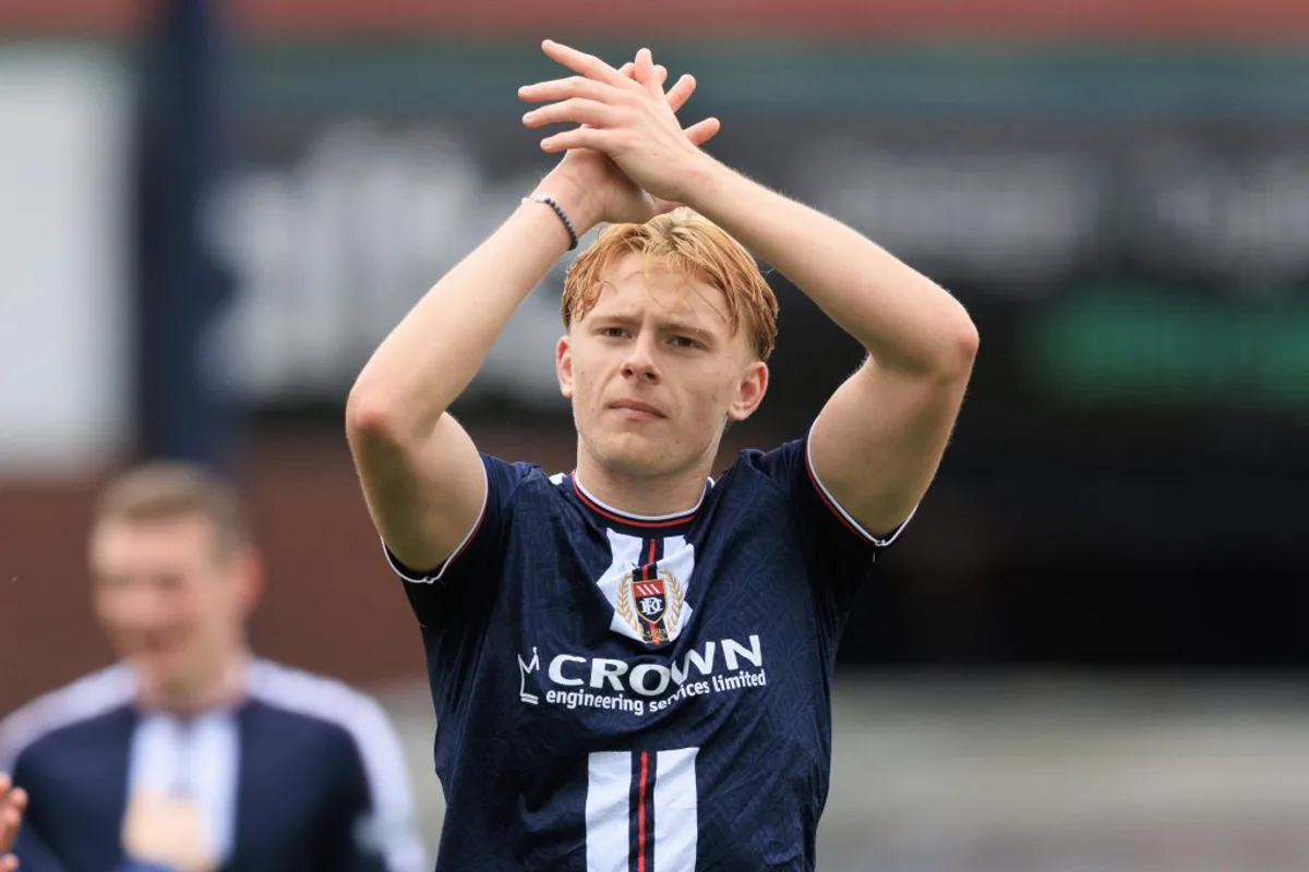 Dundee'de Rekor Transfer: Luke Graham Stoke City'ye İmzayı Attı Dundee'de Rekor Transfer: Luke Graham Stoke City'ye İmzayı Attı