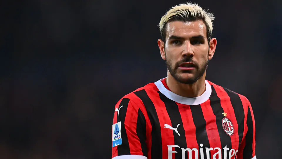 Theo Hernandez'den Dünya Kupası'na Aile Boyu Katılım: Kardeşi ve Partneriyle ABD Yolcusu görseli
