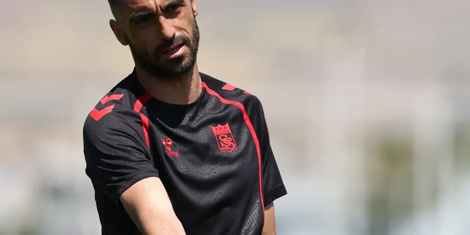 Sivasspor Kaptanı Uğur Çiftçi'den Yeni Sezon Mesajı: Hedef Güçlü Başlangıç görseli
