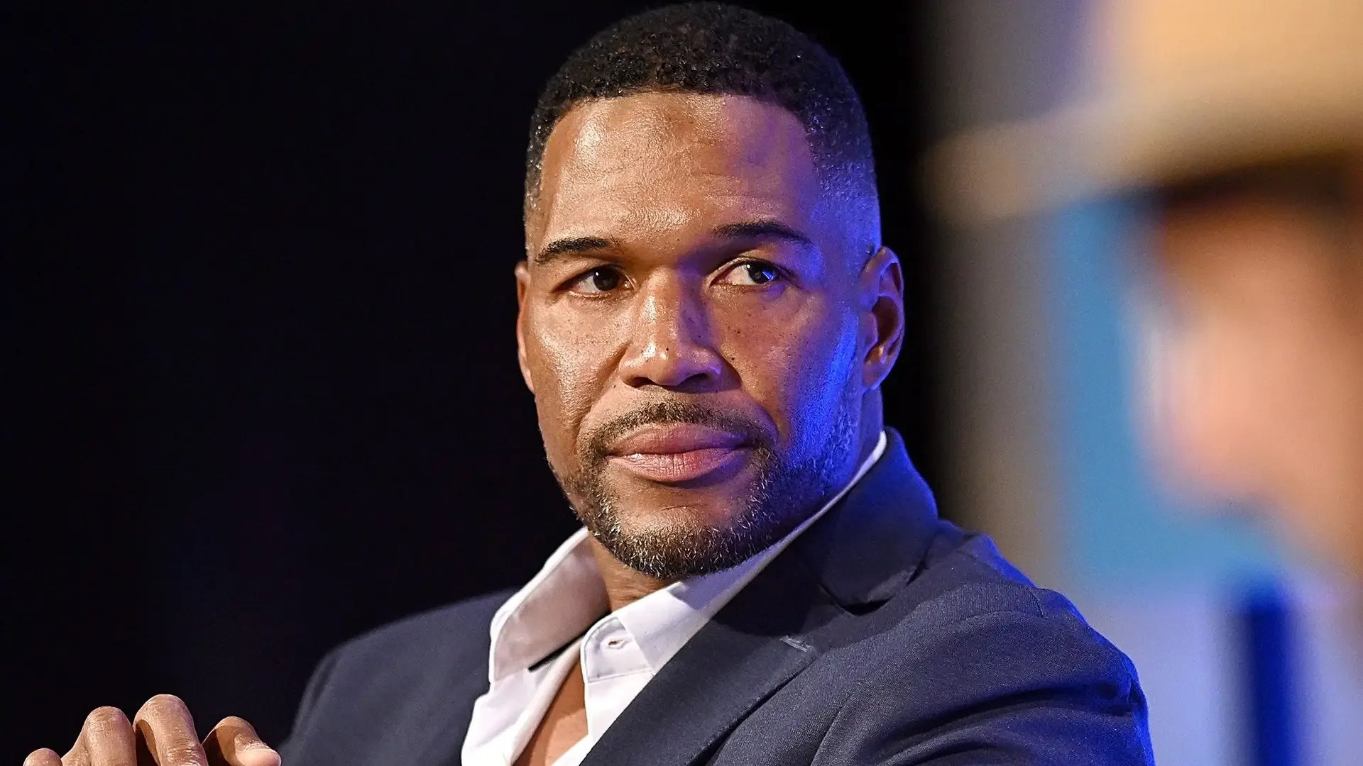 Saha Rekorlarından Ekranlara: Michael Strahan'ın Kariyer Dönüşümü Saha Rekorlarından Ekranlara: Michael Strahan'ın Kariyer Dönüşümü