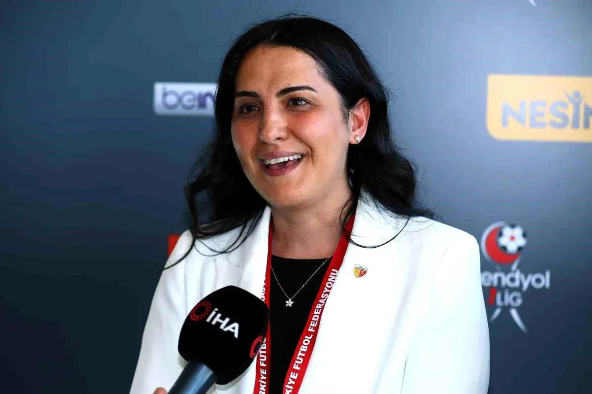 Kayserispor Başkanı Ali Çamlı'dan Süper Lig Hedefi: 'Ait Olduğu Yere Döndüreceğiz' Kayserispor Başkanı Ali Çamlı'dan Süper Lig Hedefi: 'Ait Olduğu Yere Döndüreceğiz'