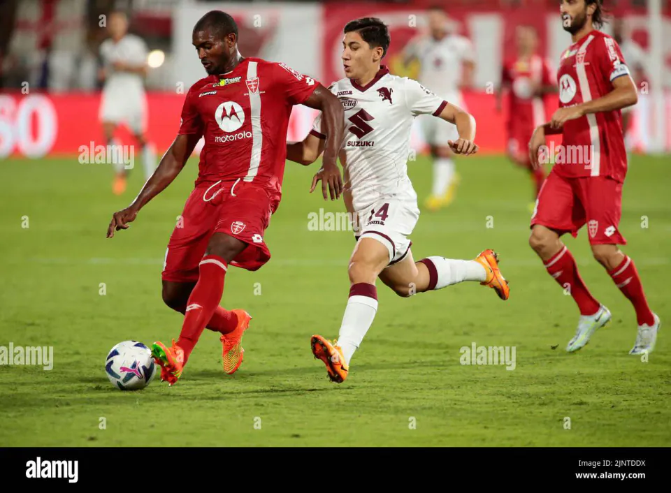 Torino FC'den Transfer Hamlesi: Oristanio Geldi, Emirhan İlkhan Kaldı görseli