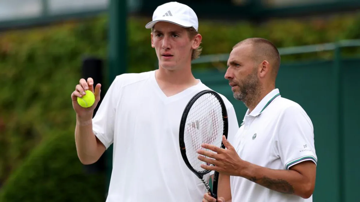 Tenis Dünyasında Duygusal Veda: Dan Evans Kariyerinin Son Maçına Çıktı Tenis Dünyasında Duygusal Veda: Dan Evans Kariyerinin Son Maçına Çıktı