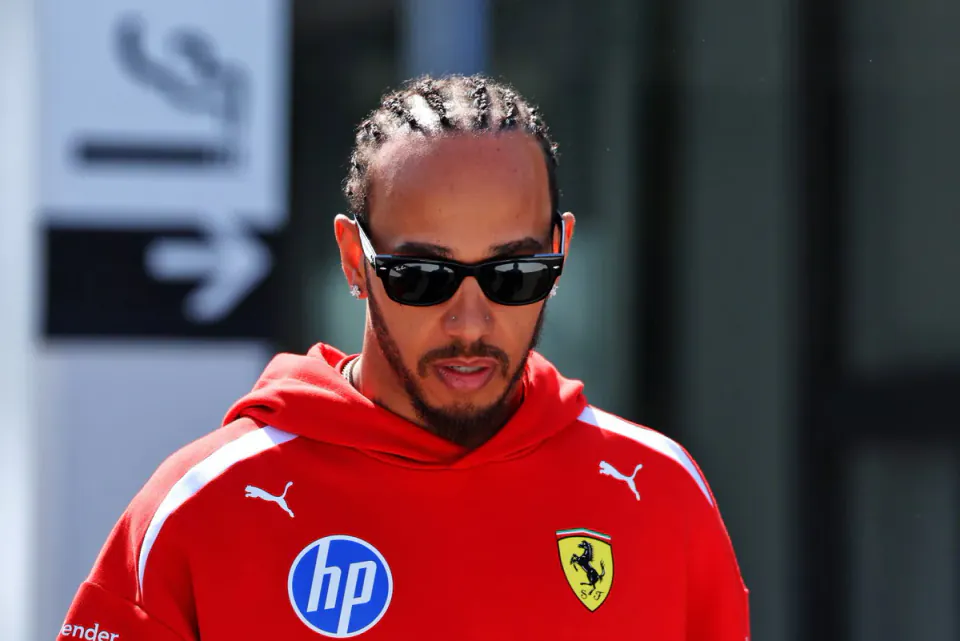 Lewis Hamilton'dan Ferrari'de Şampiyonluk ve Madrid Mesajı görseli