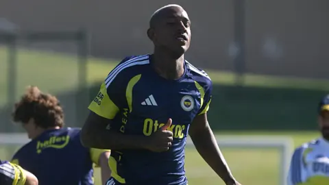 Fenerbahçe'de Talisca Bilmecesi Çözüldü: MR Sonuçları Açıklandı