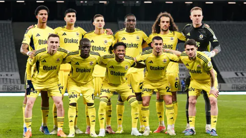Fenerbahçe'de 2026-2027 Sezonu Operasyonu: 8 Ayrılık ve Gençleştirme Fenerbahçe'de 2026-2027 Sezonu Operasyonu: 8 Ayrılık ve Gençleştirme