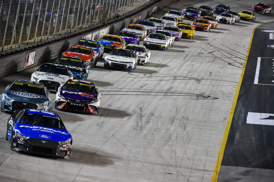 NASCAR'da Şampiyonluk Yarışı Kızışıyor: Güncel Puan Durumu ve Kritik Viraj görseli