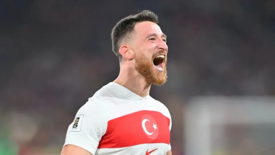 Beşiktaş'ın Dortmund Operasyonu: Salih Özcan İmzayı Attı, Sırada Brandt Var görseli