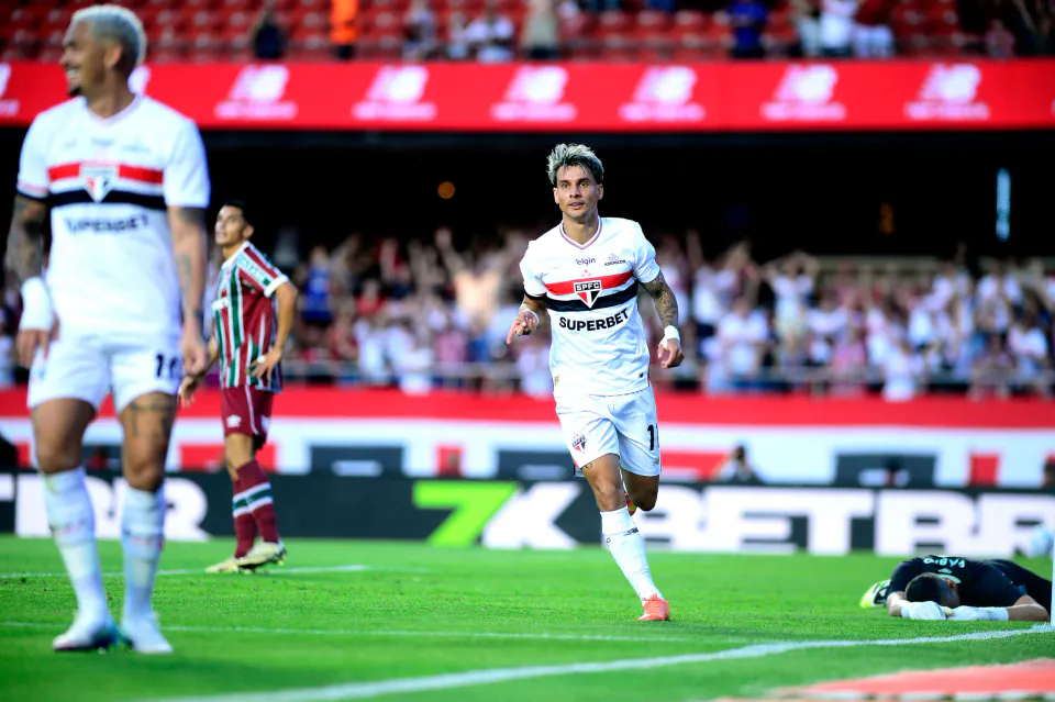 São Paulo'da Tapia Dönemi Kapanıyor: Rota ABD ve Columbus Crew görseli