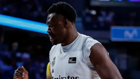 Beşiktaş Basketbol'da Boya Paint Güçlendi: Mady Sissoko İmzayı Attı