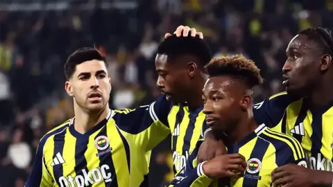 Fenerbahçe'de Sidiki Cherif için Hamburg hamlesi: Ayrılık kapıda mı?
