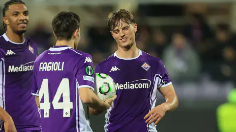 Fiorentina'dan Isaksen Hamlesi: Lazio ile Transfer Görüşmeleri Başladı