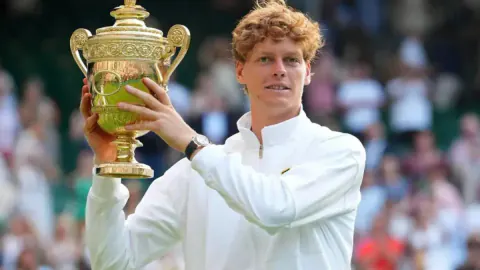 Jannik Sinner'in Tenis Devrimi: 2026'ya Damga Vuran Yeni Oyun Standardı