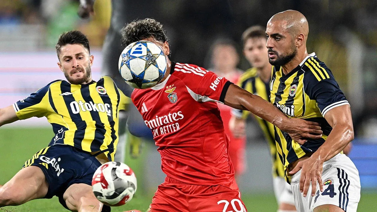 Benfica ve Villarreal Sezon Öncesi Hazırlık Maçında Karşı Karşıya Benfica ve Villarreal Sezon Öncesi Hazırlık Maçında Karşı Karşıya