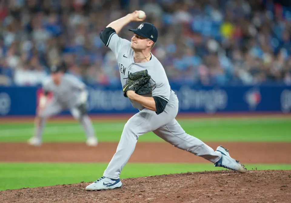 MLB'nin Dinamik Pitcher'ı Bryse Wilson: Kariyer Basamakları ve Performansı görseli