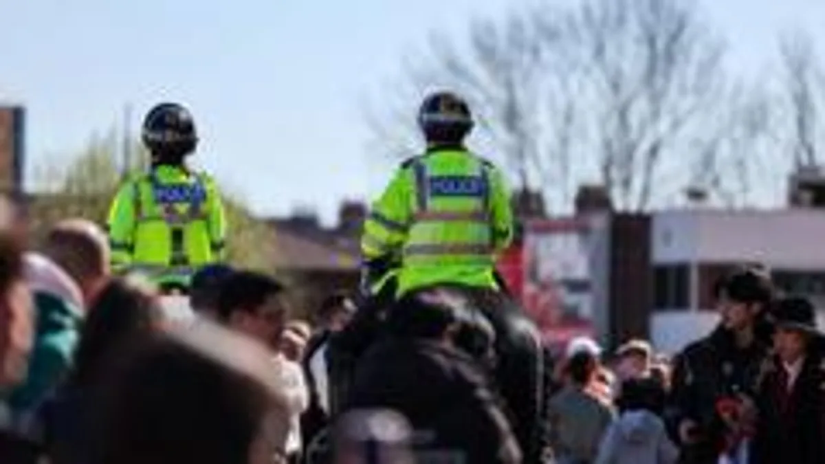 İngiliz Futbol Kulüplerine Polis Güvenlik Maliyetleri İçin Kritik Çağrı İngiliz Futbol Kulüplerine Polis Güvenlik Maliyetleri İçin Kritik Çağrı