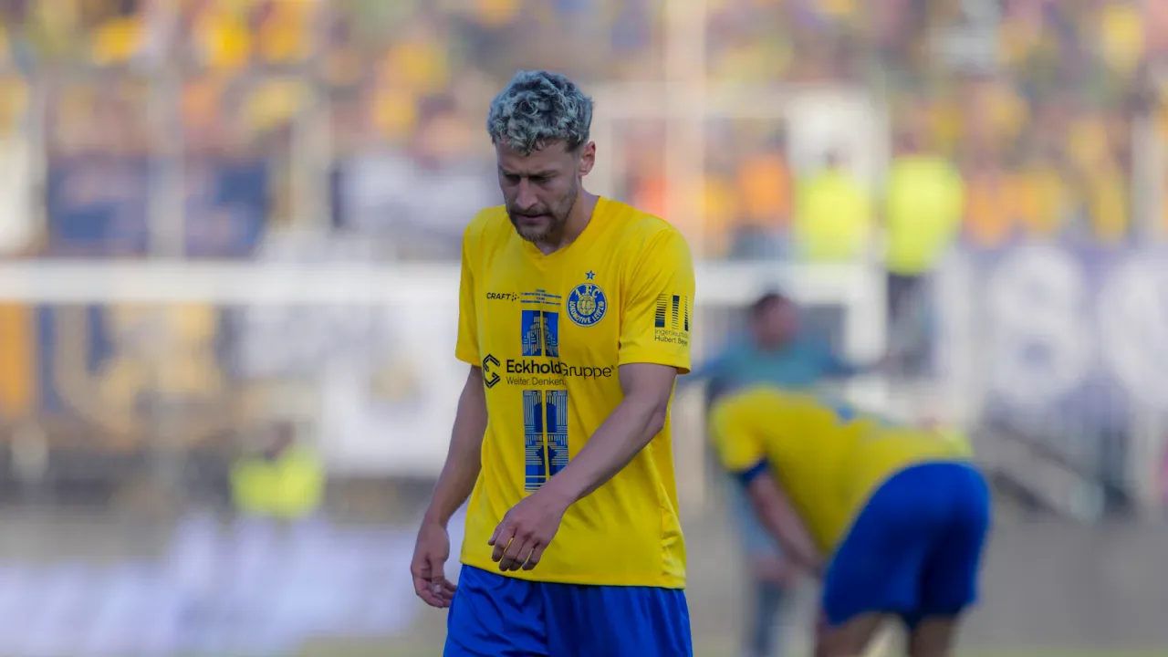 Lok Leipzig'de Şok Ayrılık: David Grözinger Sözleşmesini Feshetti Lok Leipzig'de Şok Ayrılık: David Grözinger Sözleşmesini Feshetti