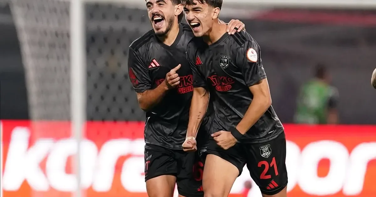 Bursaspor'da Genç Kan Transferi: Hüseyin Maldar İmzayı Attı Bursaspor'da Genç Kan Transferi: Hüseyin Maldar İmzayı Attı