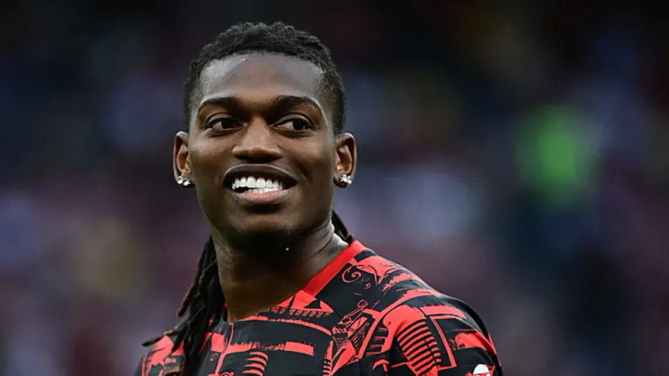 Rafael Leão AC Milan'dan Ayrılıyor mu? Türkiye'de Dev Kapışma görseli