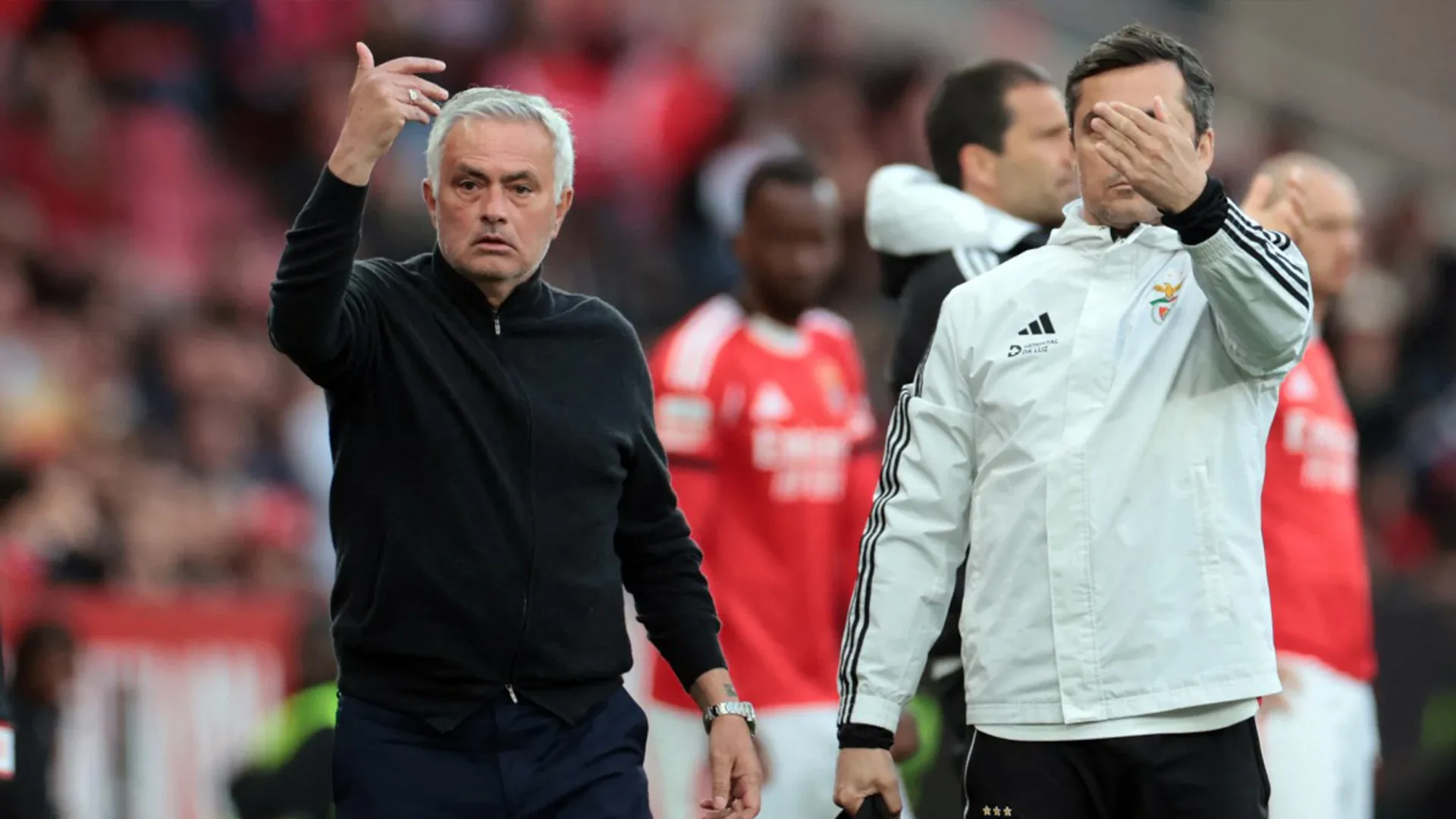 Portekiz Futbolunda Devlerin Savaşı: Mourinho ve Farioli Düellosu Portekiz Futbolunda Devlerin Savaşı: Mourinho ve Farioli Düellosu