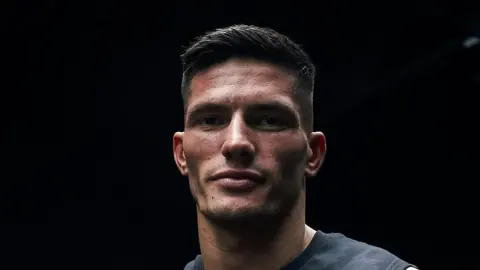 Islam Dulatov UFC'de Türkiye adına dövüşecek: Türk pasaportu aldı